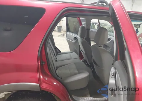 2006 Ford Escape z USA, uszkodzony, nr VIN 1FMYU03146KC95026